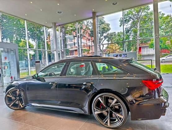 AUDI RS6 4.0 AVANT V8 TWINTURBO MHEV TIPTRONIC